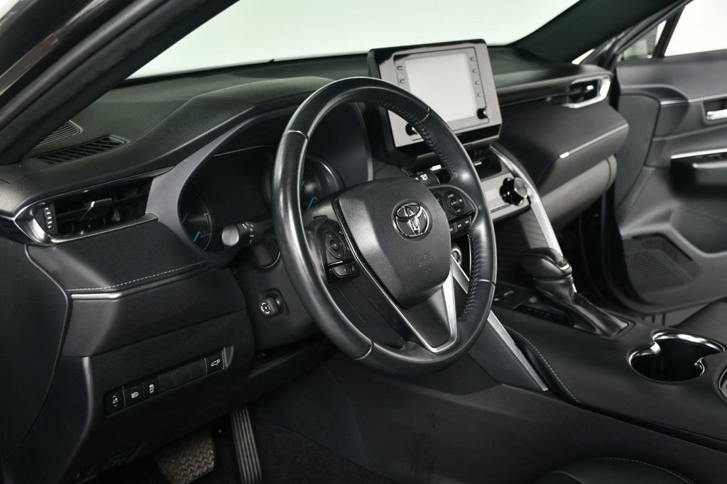 Used 2022 Toyota Venza XLE image 25