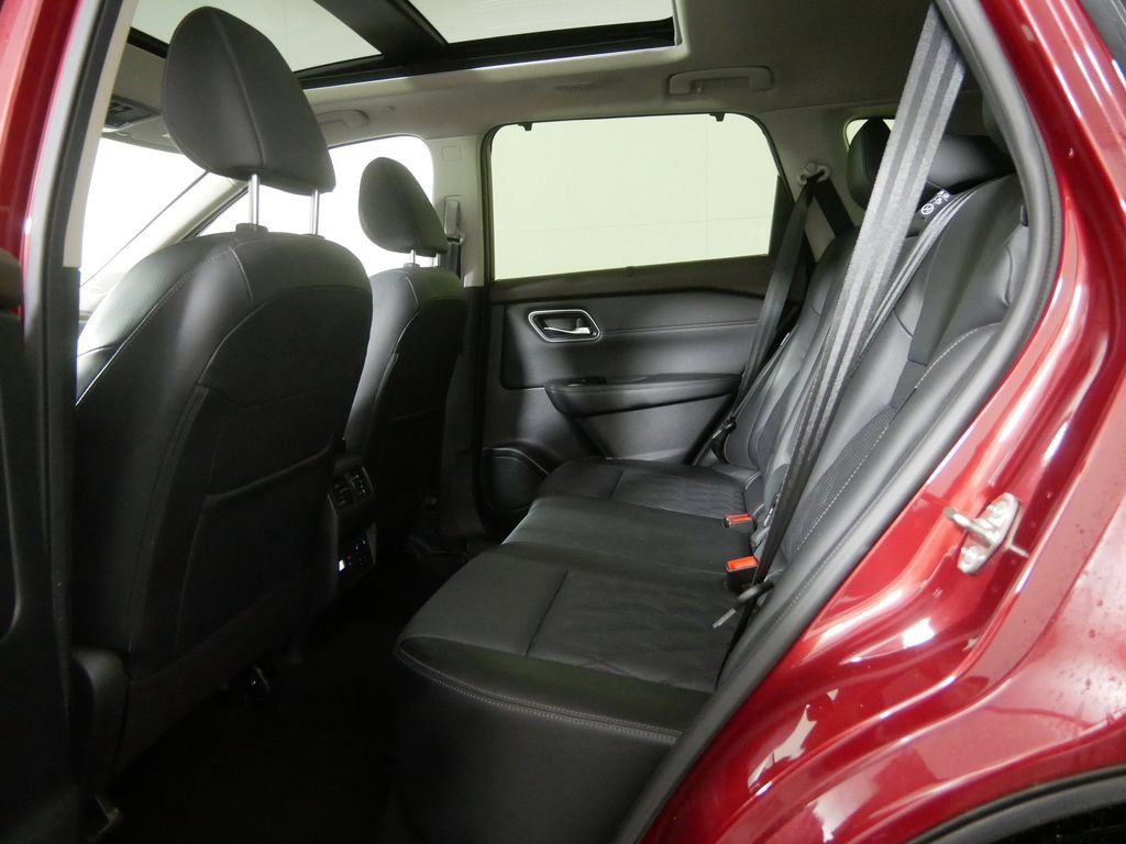 Used 2023 Nissan Rogue Platinum AWD/4WD image 21