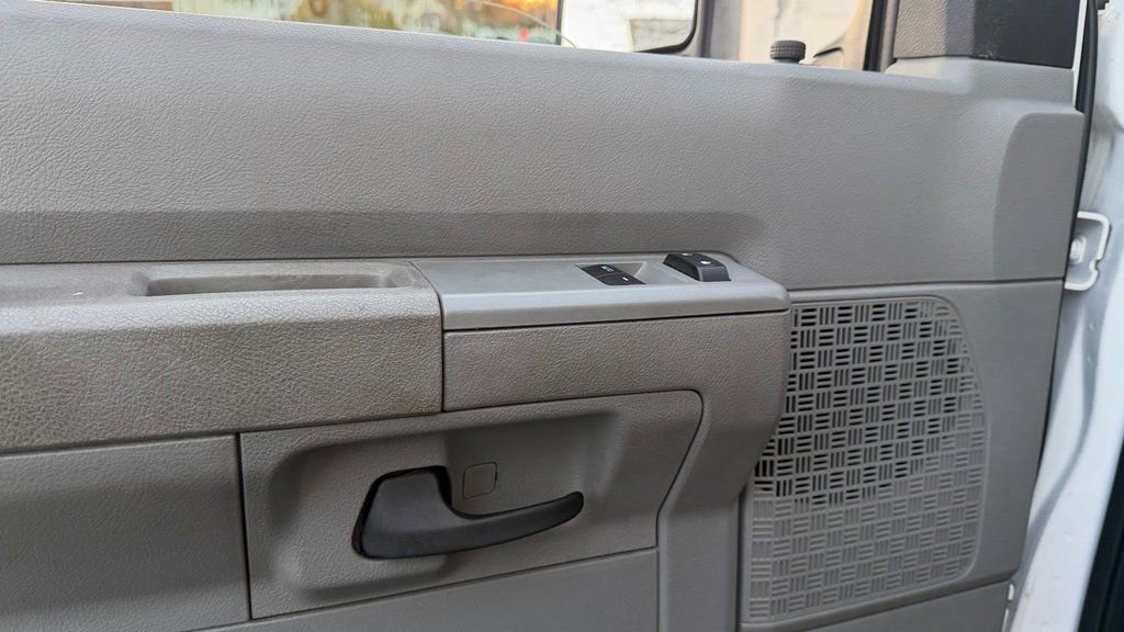 Used 2024 Ford E-350 and Econoline 350 Super Duty w/ Driver's Safety Package image 12