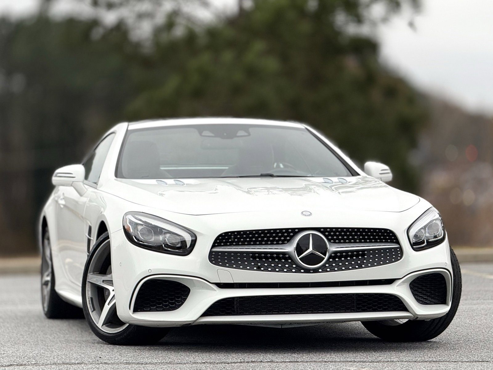 Used 2017 Mercedes-Benz SL 550 image 3