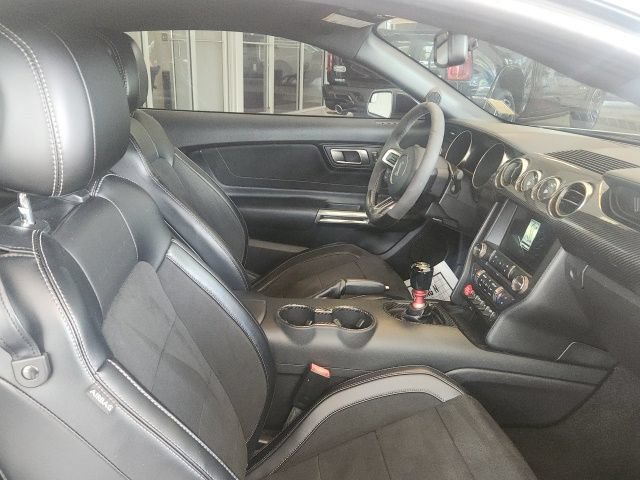Used 2016 Ford Mustang Shelby GT350 w/ Technology Package RWD image 19