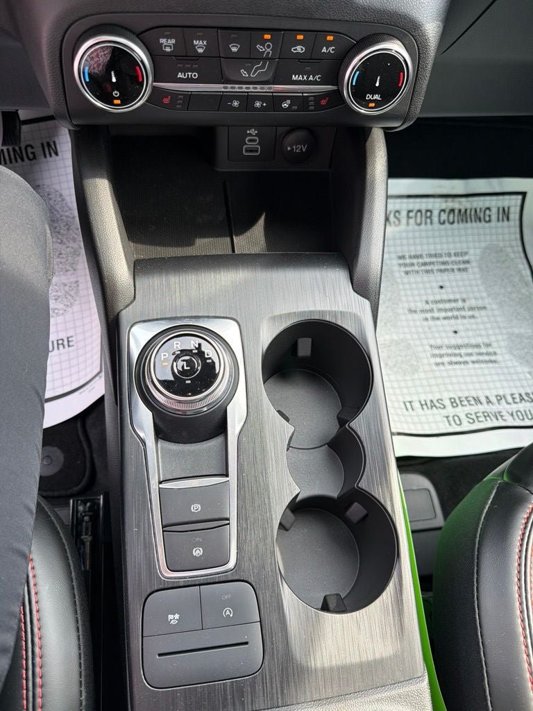 New 2025 Ford Escape ST-Line w/ Cold Weather Package FWD image 32