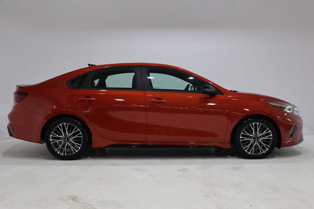Used 2022 Kia Forte GT-Line w/ GT-Line Premium Package FWD image 8
