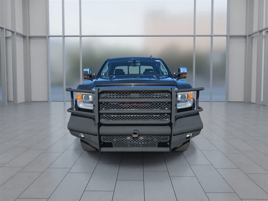 Used 2016 GMC Sierra 2500 SLT w/ All-Terrain HD Package AWD/4WD image 4
