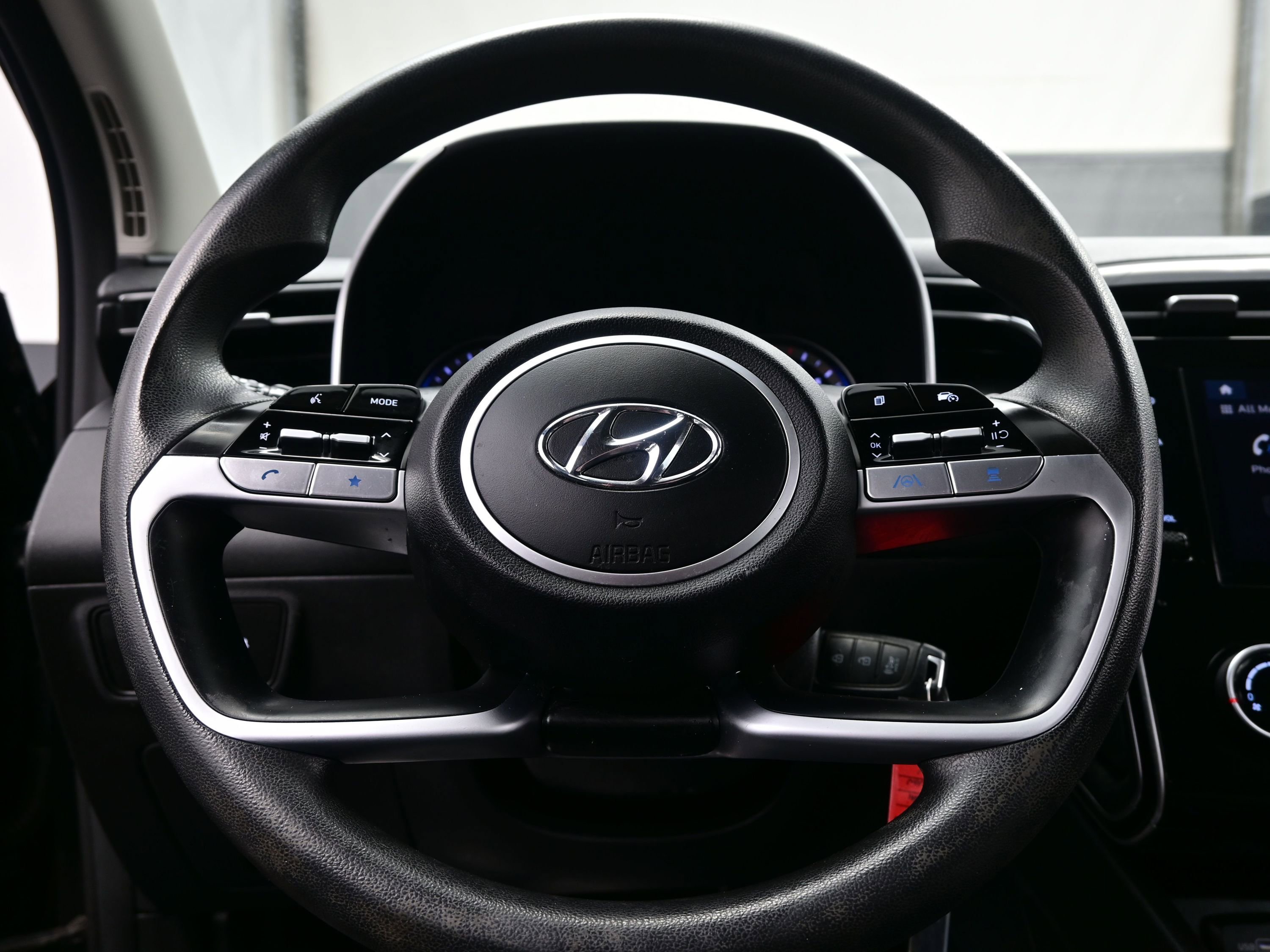 Used 2023 Hyundai Tucson SE image 21