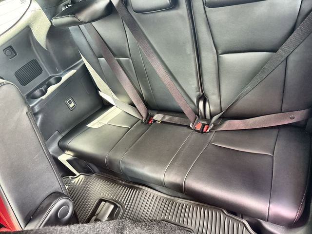 Used 2024 Toyota Highlander XSE image 32