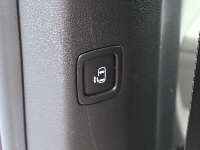 Used 2024 Kia Carnival LX image 27