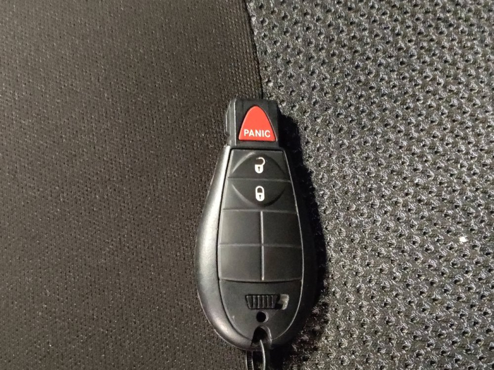 Used 2020 Jeep Cherokee Latitude FWD image 32