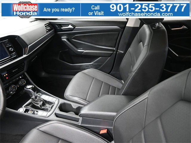 Used 2024 Volkswagen Jetta SE w/ Panoramic Sunroof Package image 18