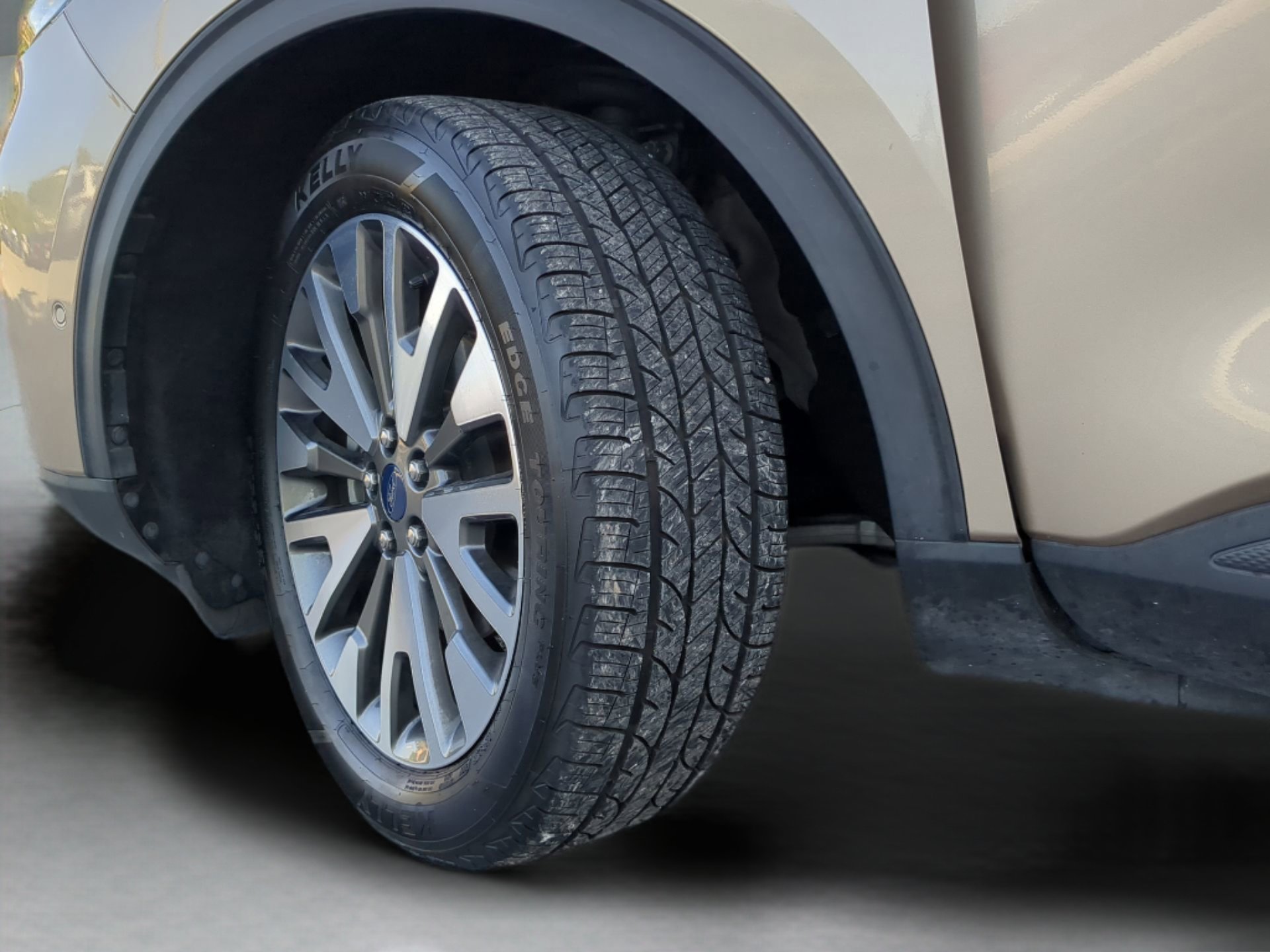 Certified 2020 Ford Escape Titanium w/ Titanium Premium Package 2.0 FWD image 72