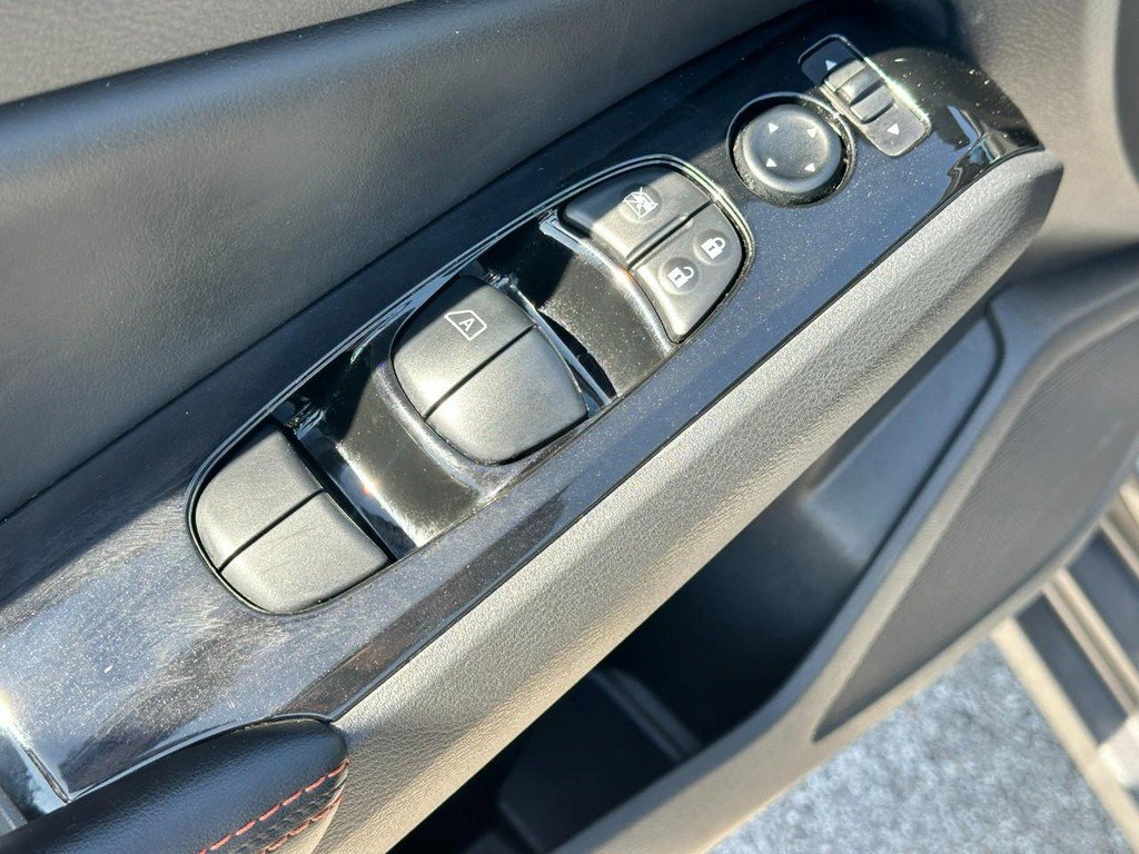 Used 2024 Nissan Altima 2.5 SR image 16