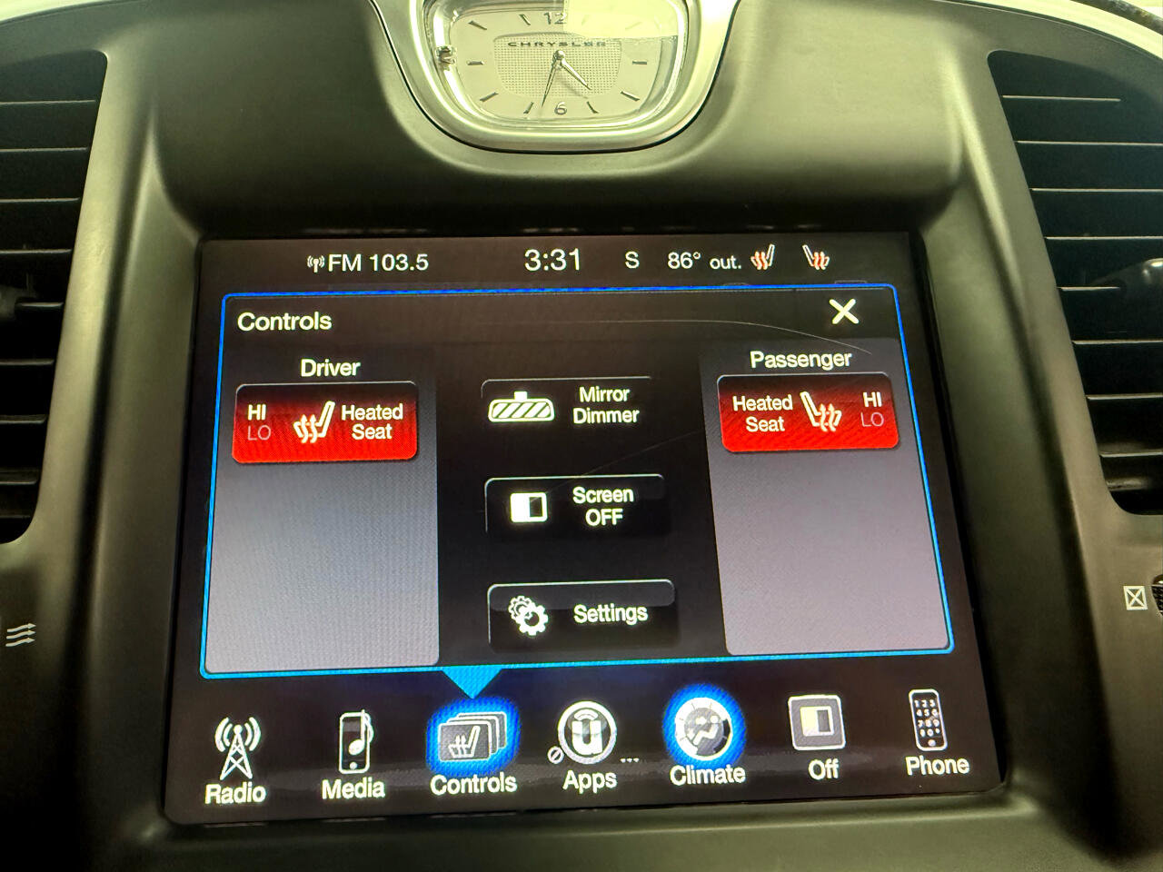 Used 2015 Chrysler 300 Limited image 18