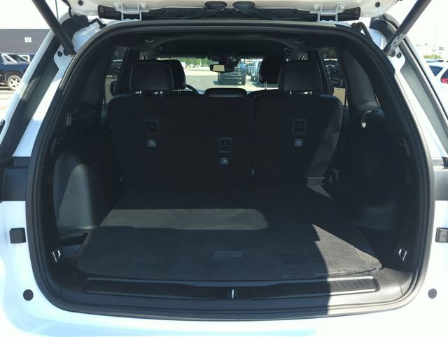 Used 2023 Jeep Grand Cherokee Altitude AWD/4WD image 23