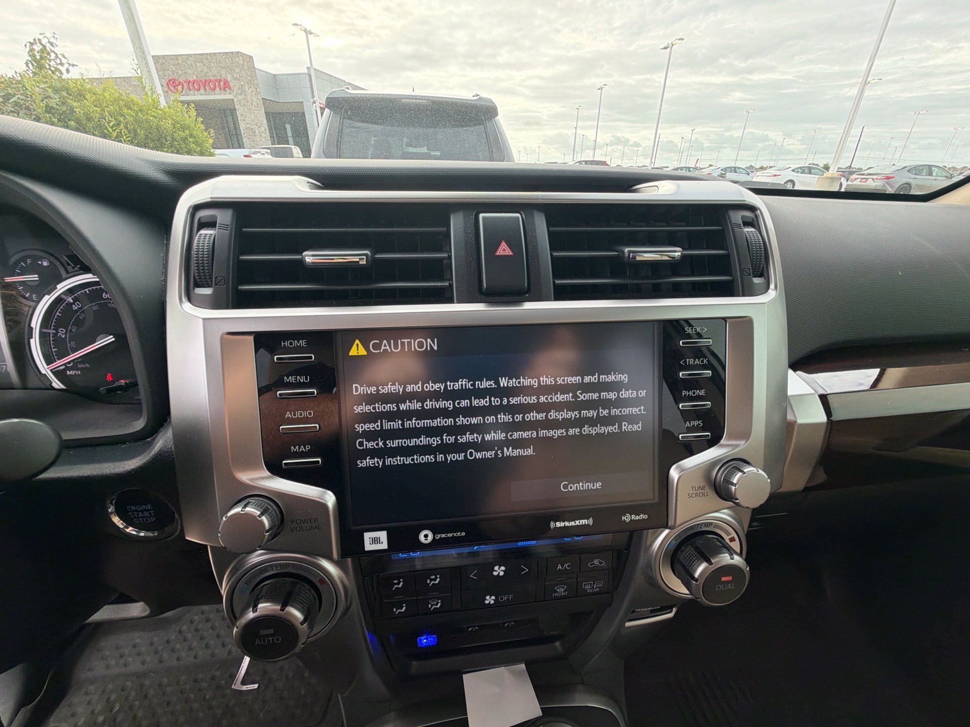 Used 2024 Toyota 4Runner Limited AWD/4WD image 19