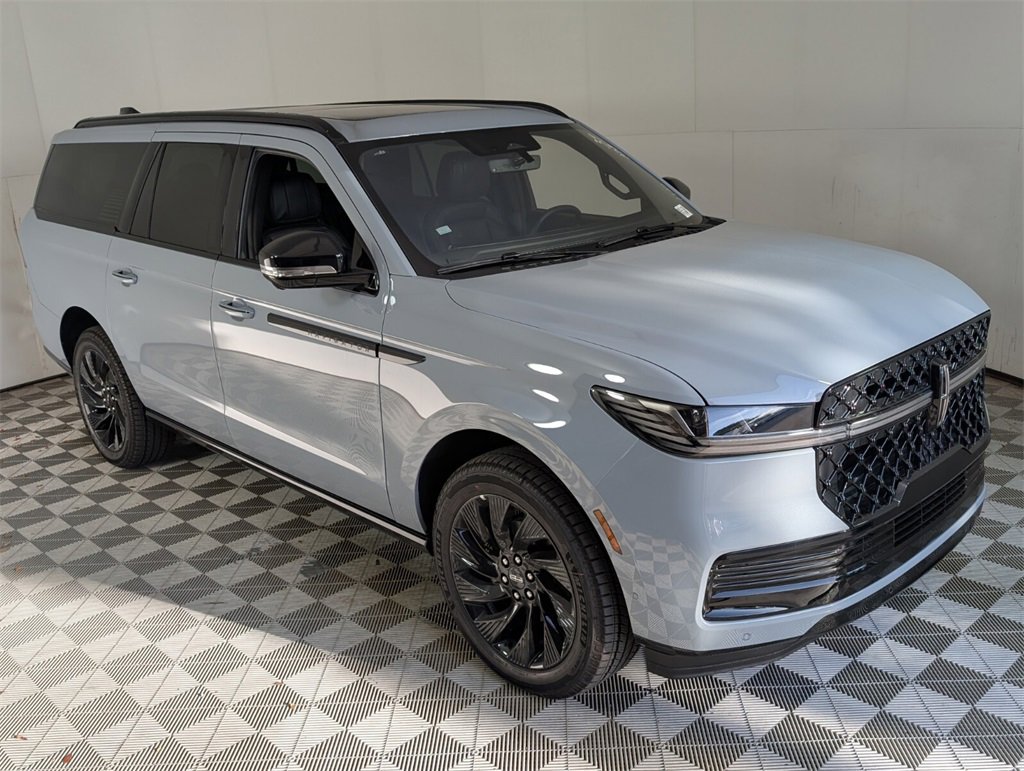 New 2025 Lincoln Navigator L Reserve w/ Jet Appearance Package image 2