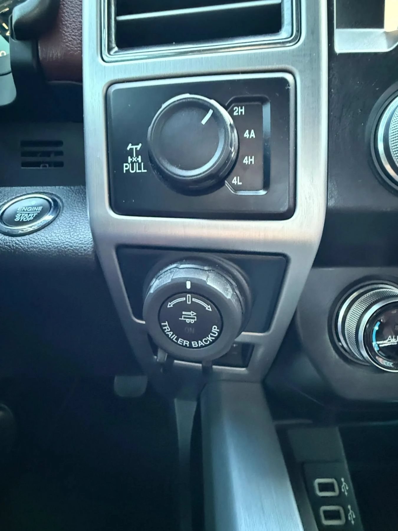 Used 2019 Ford F150 Platinum w/ Technology Package AWD/4WD image 19