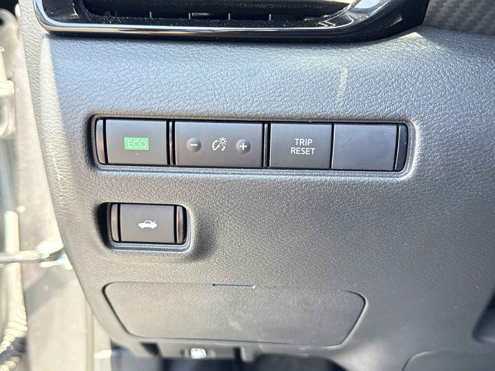 Used 2025 Nissan Sentra SV image 10