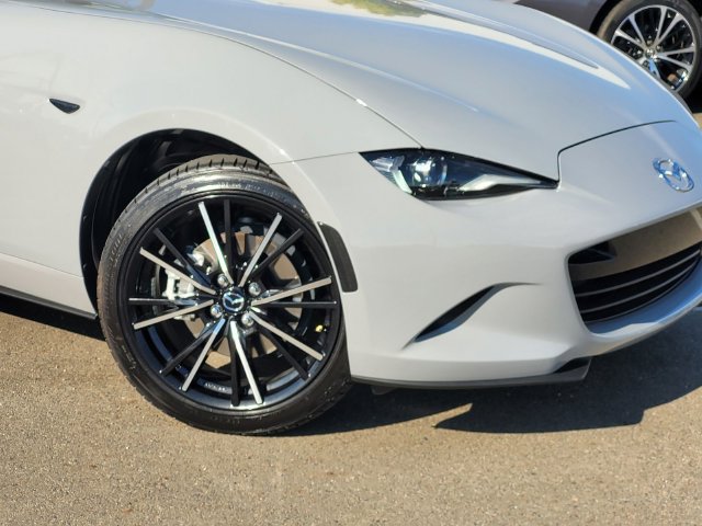 Used 2025 MAZDA MX-5 Miata Grand Touring w/ Weather Package RWD image 9