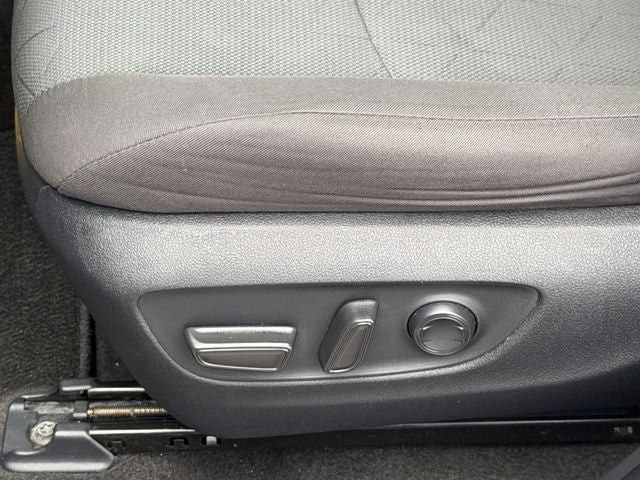 Used 2023 Toyota RAV4 XLE AWD/4WD image 20