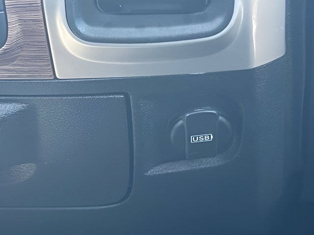 Used 2018 RAM 1500 Laramie w/ Convenience Group AWD/4WD image 29
