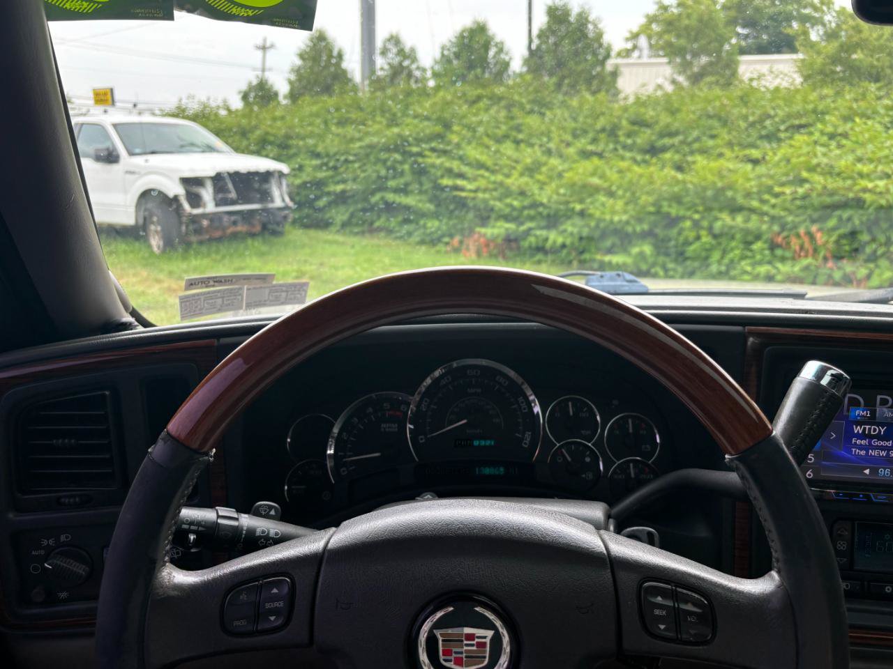 Used 2004 Cadillac Escalade ESV AWD image 10
