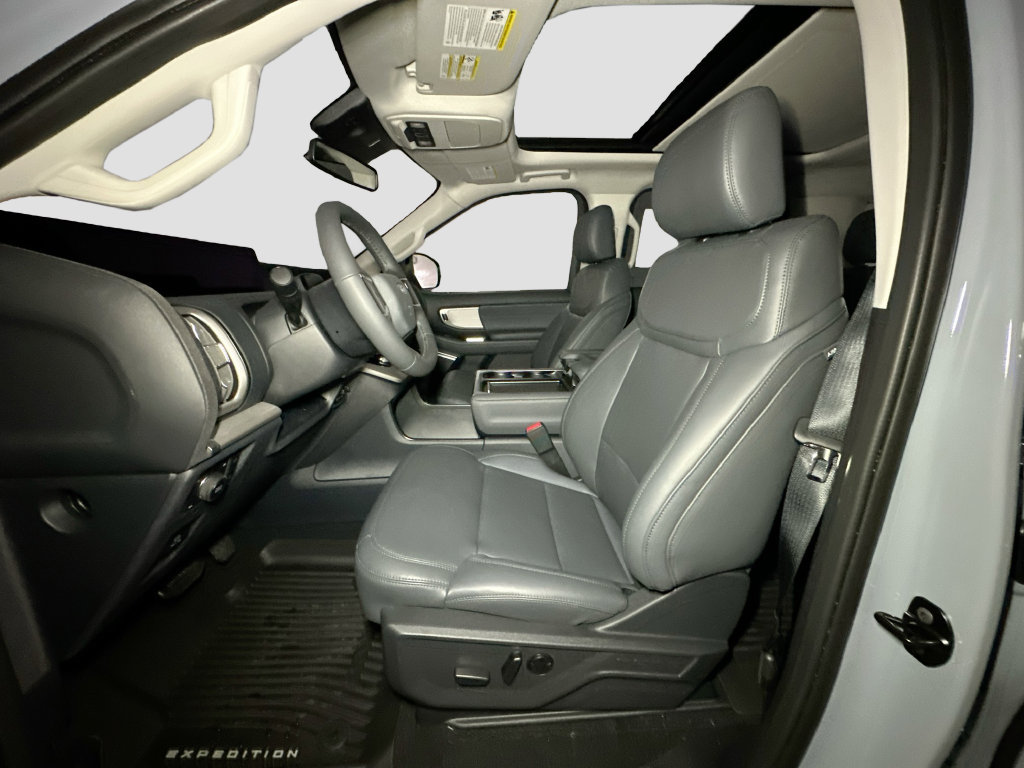 New 2026 Ford Expedition Active AWD/4WD image 19