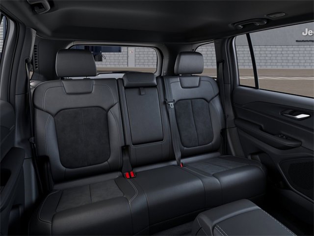 New 2025 Jeep Grand Cherokee Laredo image 15
