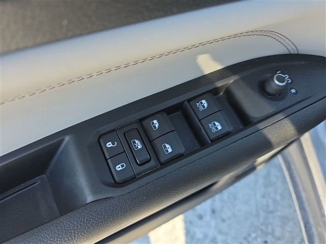 Used 2022 Jeep Compass Limited AWD/4WD image 28