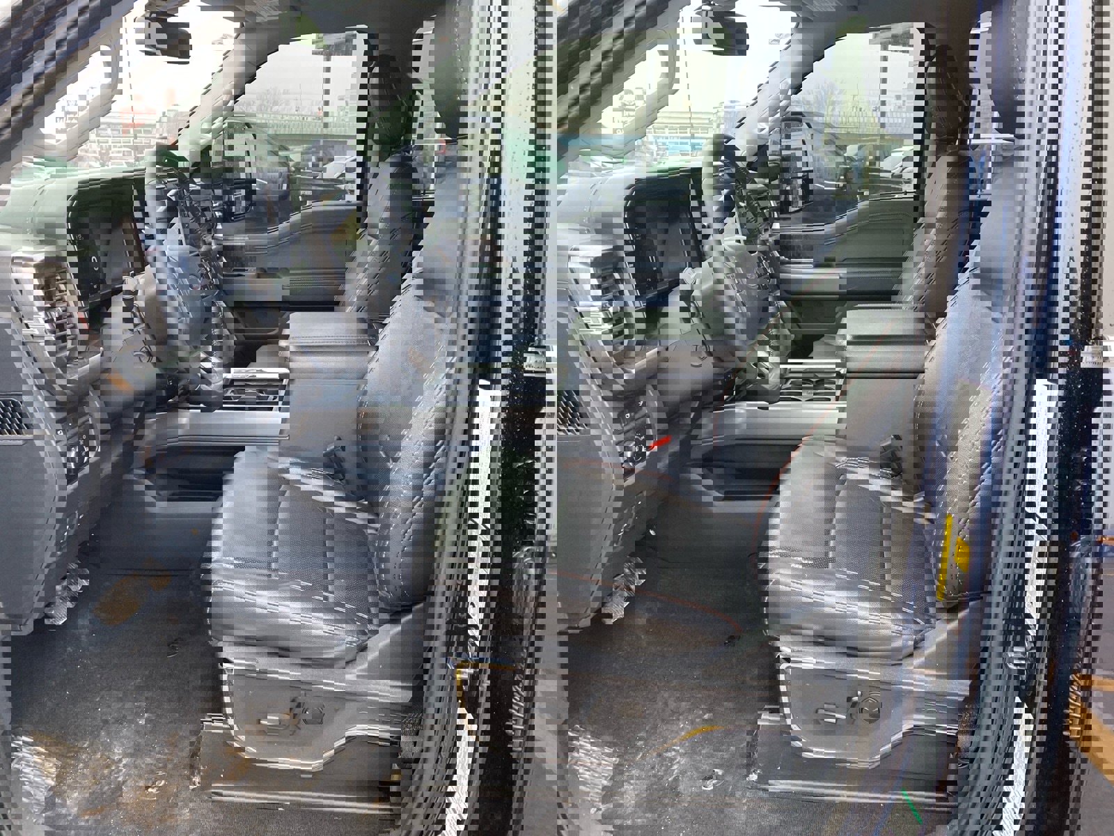 Used 2024 Ford F250 Lariat w/ Lariat Ultimate Package image 9