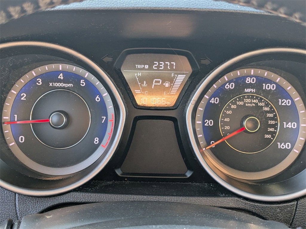 Used 2015 Hyundai Elantra SE w/ Option Group 03 image 10