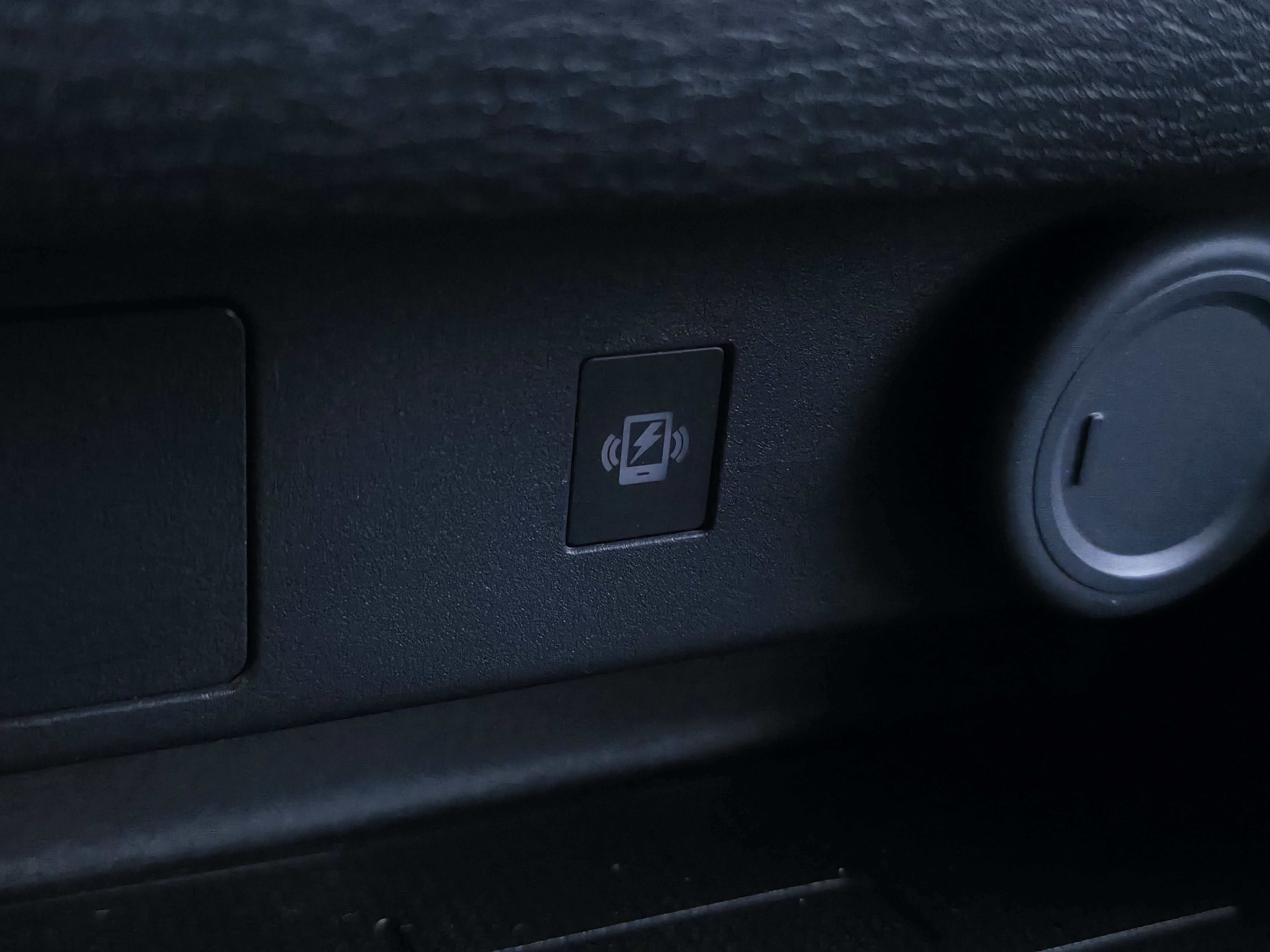 New 2025 Mitsubishi Outlander SE image 24