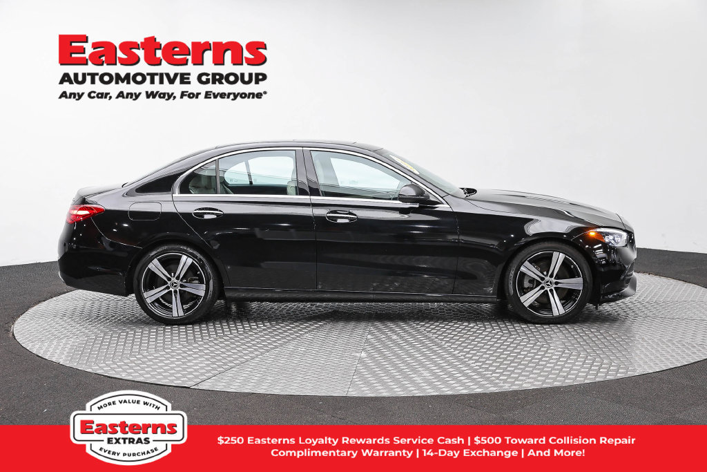 Used 2022 Mercedes-Benz C 300 4MATIC Sedan image 5