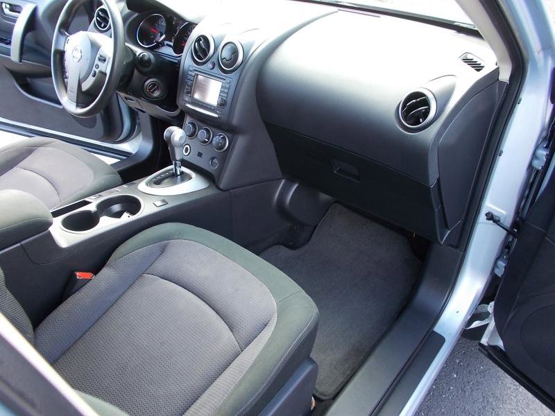 Used 2013 Nissan Rogue SV w/ Premium Pkg image 21