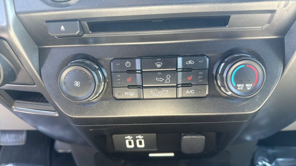 Certified 2018 Ford F150 XLT w/ Equipment Group 302A Luxury AWD/4WD image 28
