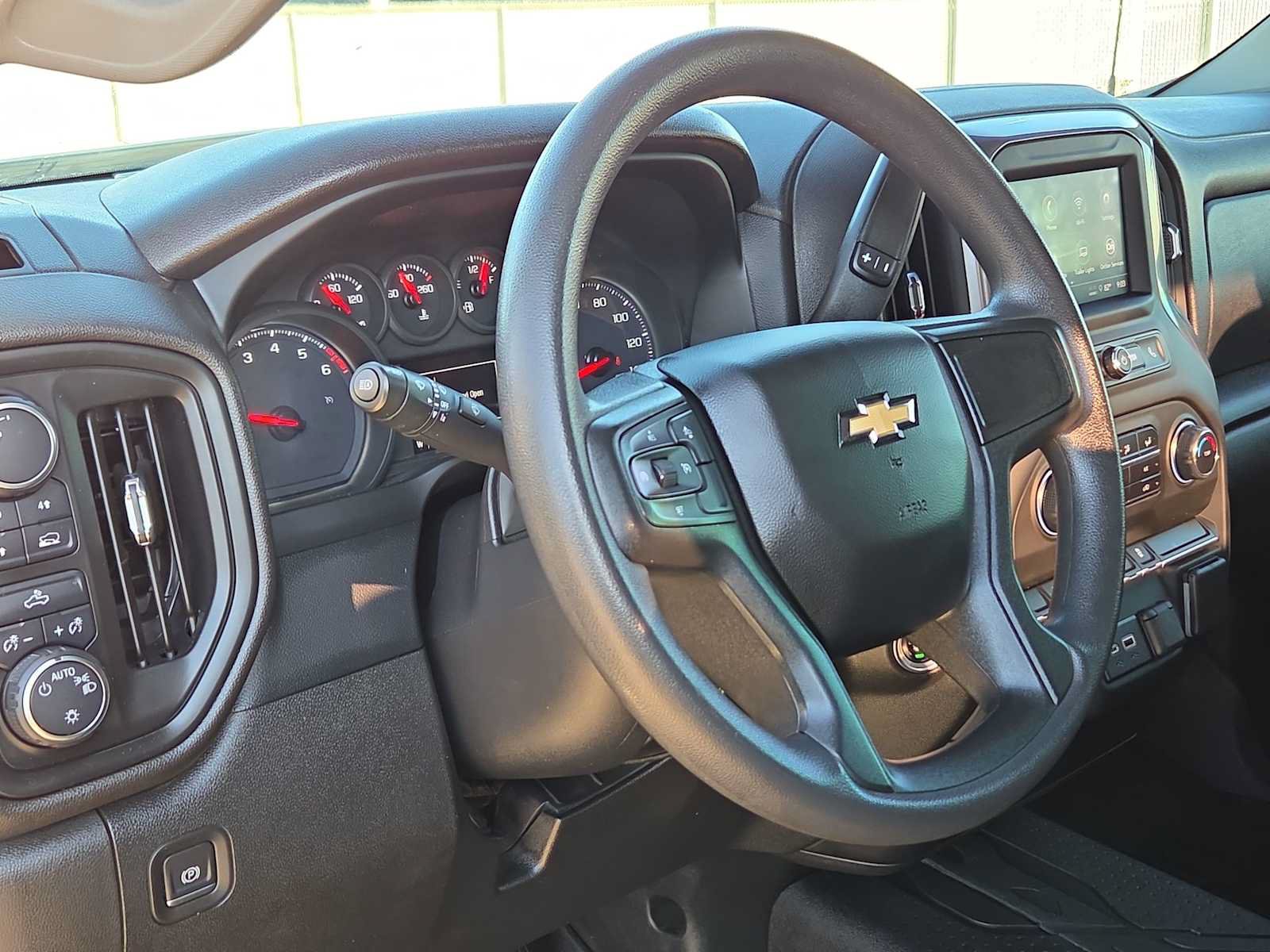Used 2023 Chevrolet Silverado 1500 Custom AWD/4WD image 10