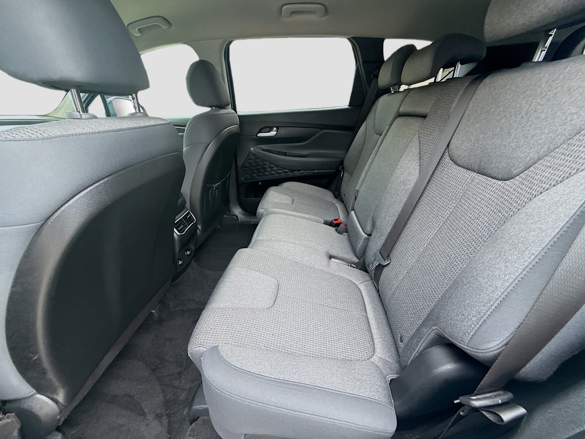 Used 2023 Hyundai Santa Fe SEL image 24