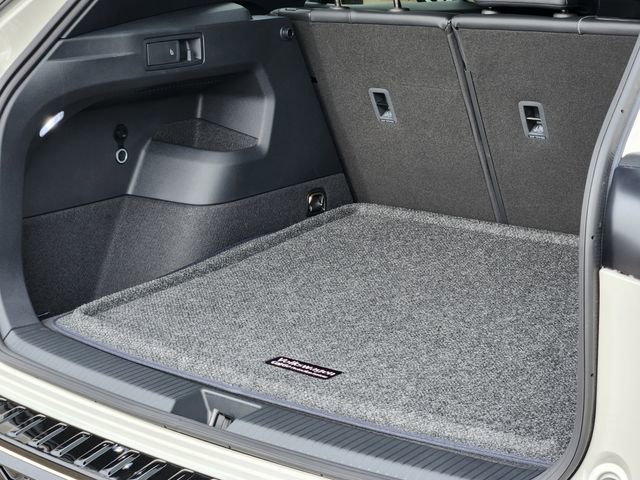 New 2026 Volkswagen Tiguan SE R-Line image 30