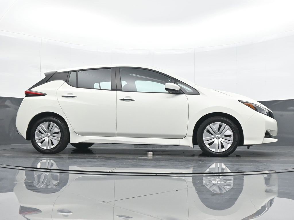 Used 2022 Nissan Leaf S image 22