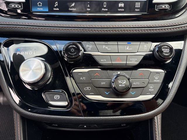 Used 2024 Chrysler Pacifica Pinnacle FWD image 26