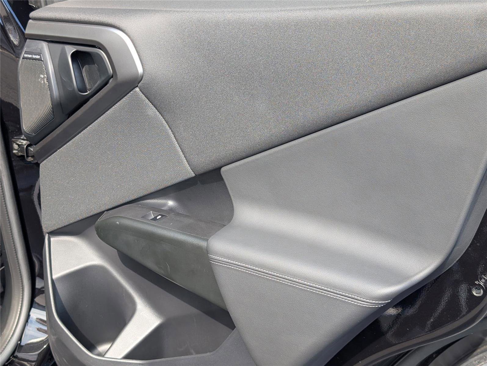 Used 2025 BMW X3 M50 image 34