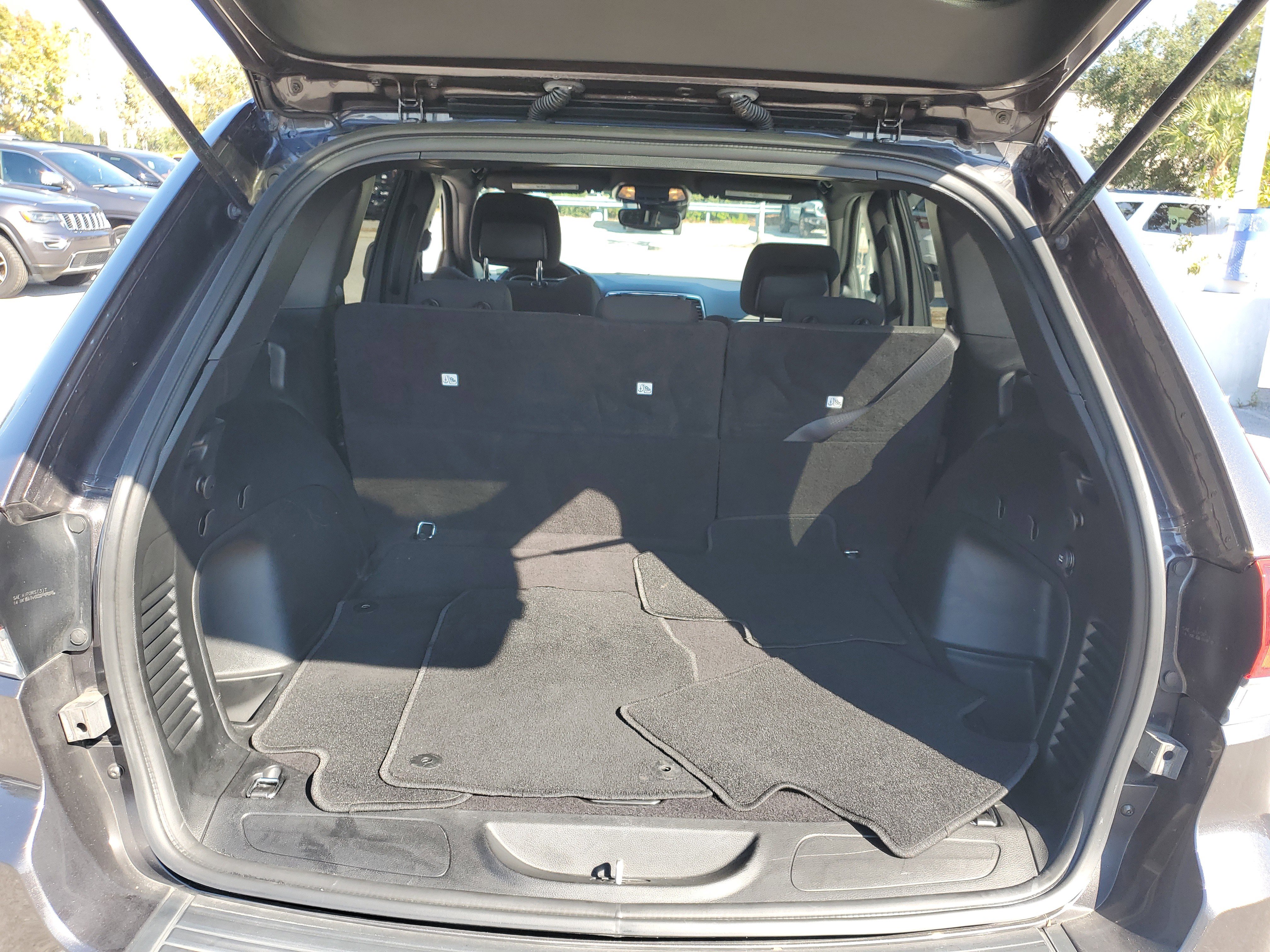 Used 2021 Jeep Grand Cherokee Laredo image 5