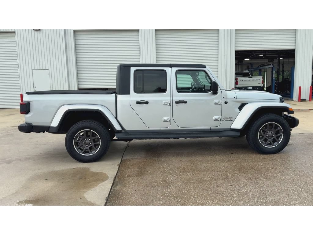 Used 2022 Jeep Gladiator Overland w/ Popular Equipment Package AWD/4WD image 9