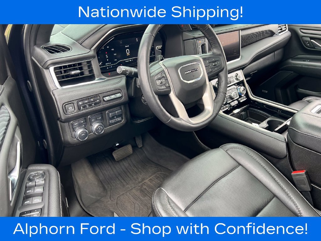 Used 2023 GMC Yukon XL Denali w/ Advanced Technology Package AWD/4WD image 7