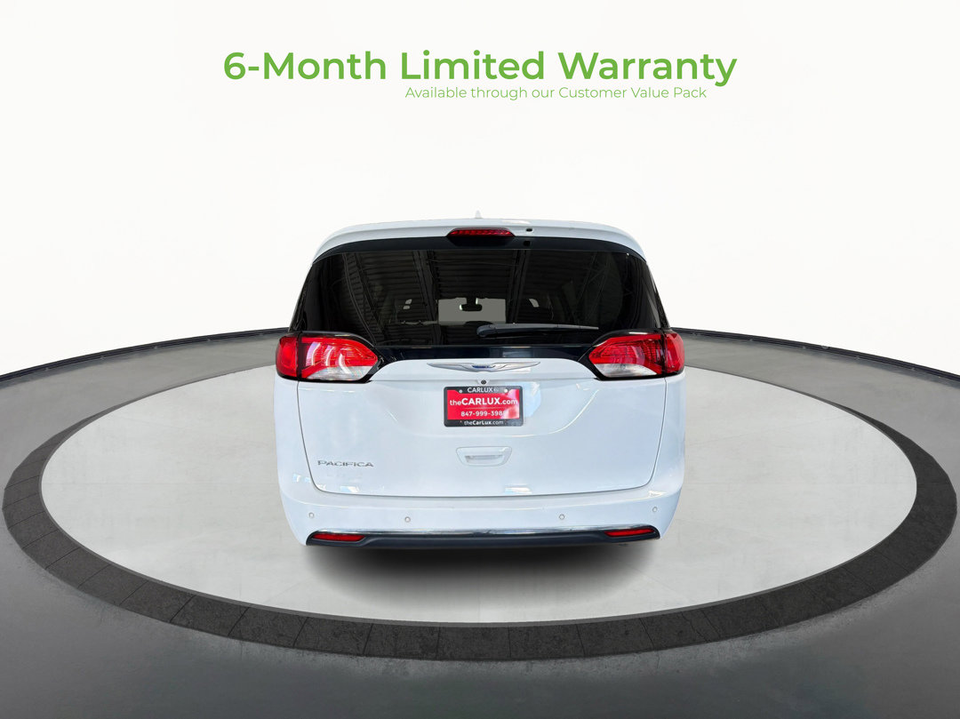 Used 2020 Chrysler Pacifica Touring w/ Tire & Wheel Group FWD image 6