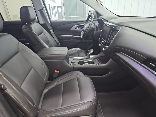 Used 2021 Chevrolet Traverse LT w/ LPO, Floor Liner Package AWD/4WD image 28