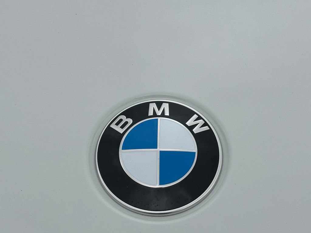 New 2026 BMW 330i Sedan w/ Convenience Package image 10