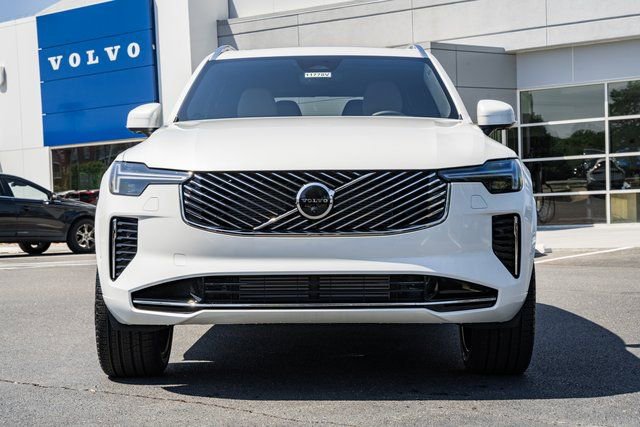 Used 2026 Volvo XC90 T8 Plus w/ Protection Package Premier image 2