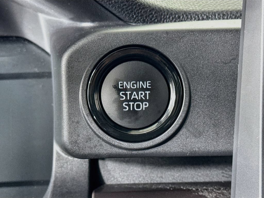 Used 2025 Toyota Tacoma SR5 RWD image 28