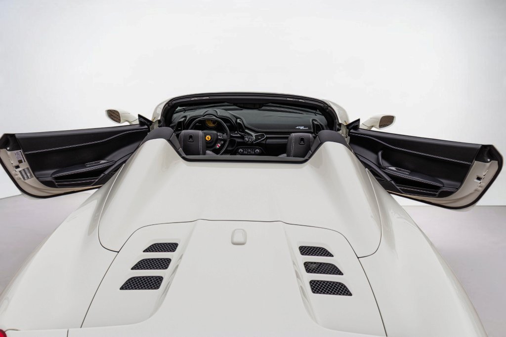 Used 2014 Ferrari 458 Spider RWD image 23