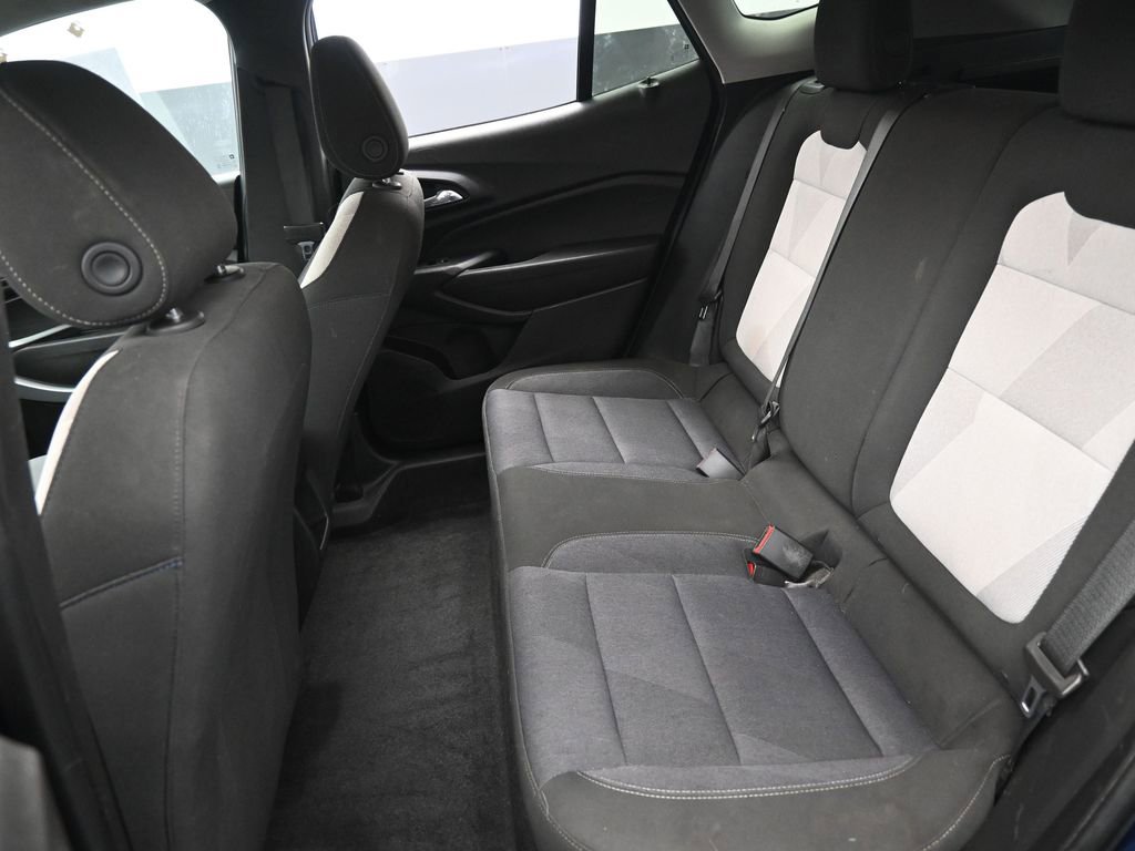 Used 2024 Chevrolet Trax LS w/ LS Convenience Package FWD image 35